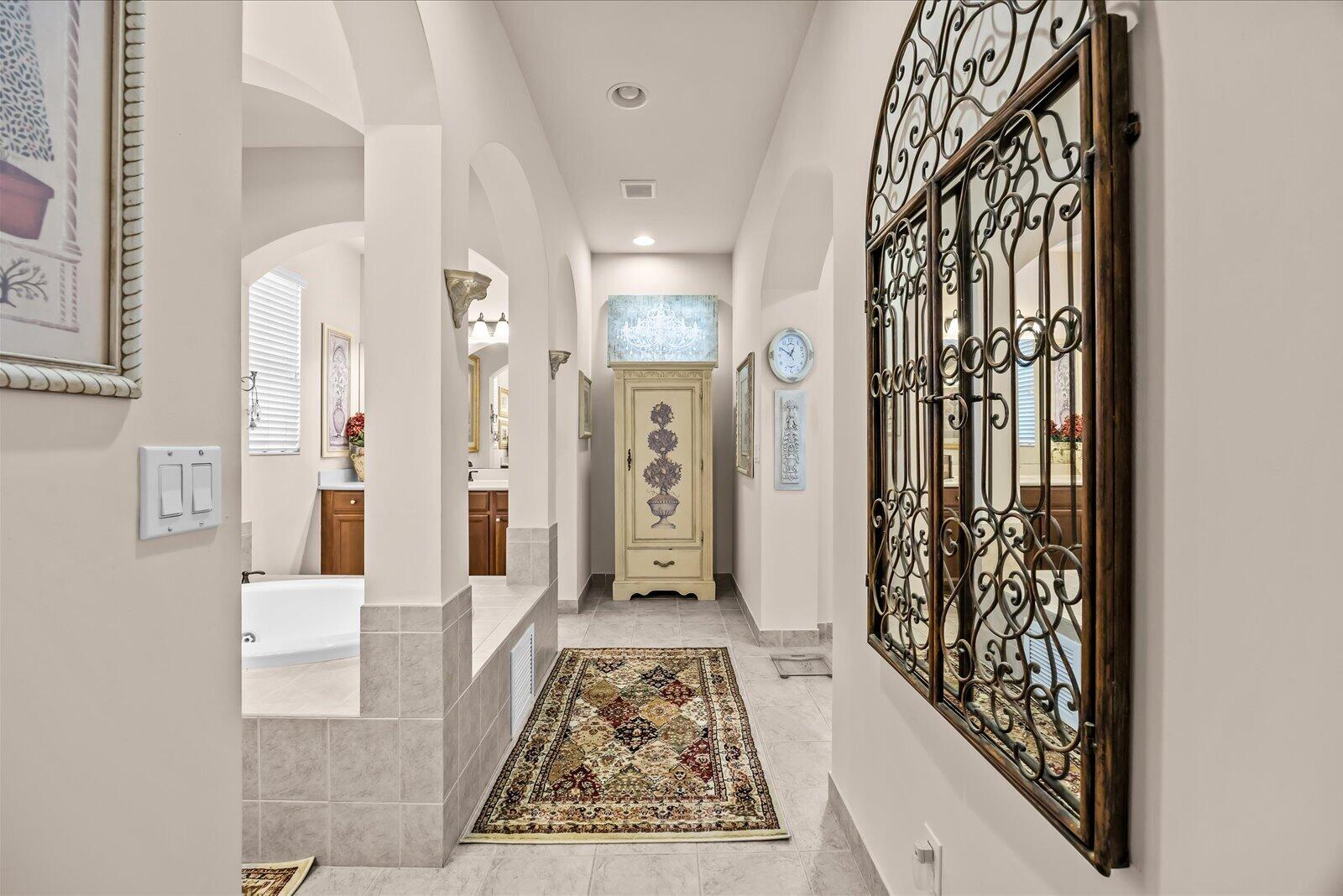 5718 SW Bald Eagle Drive
