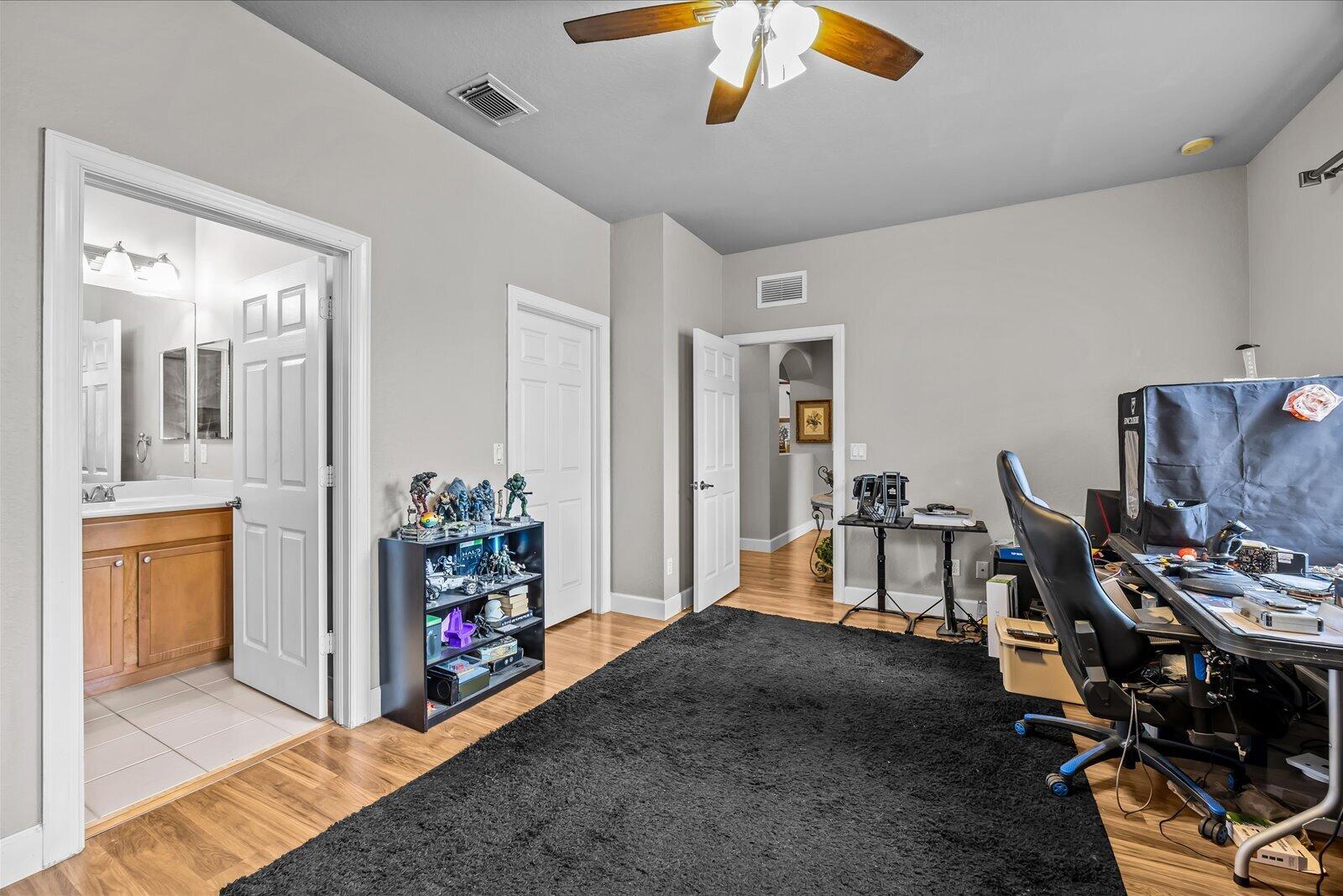 5718 SW Bald Eagle Drive