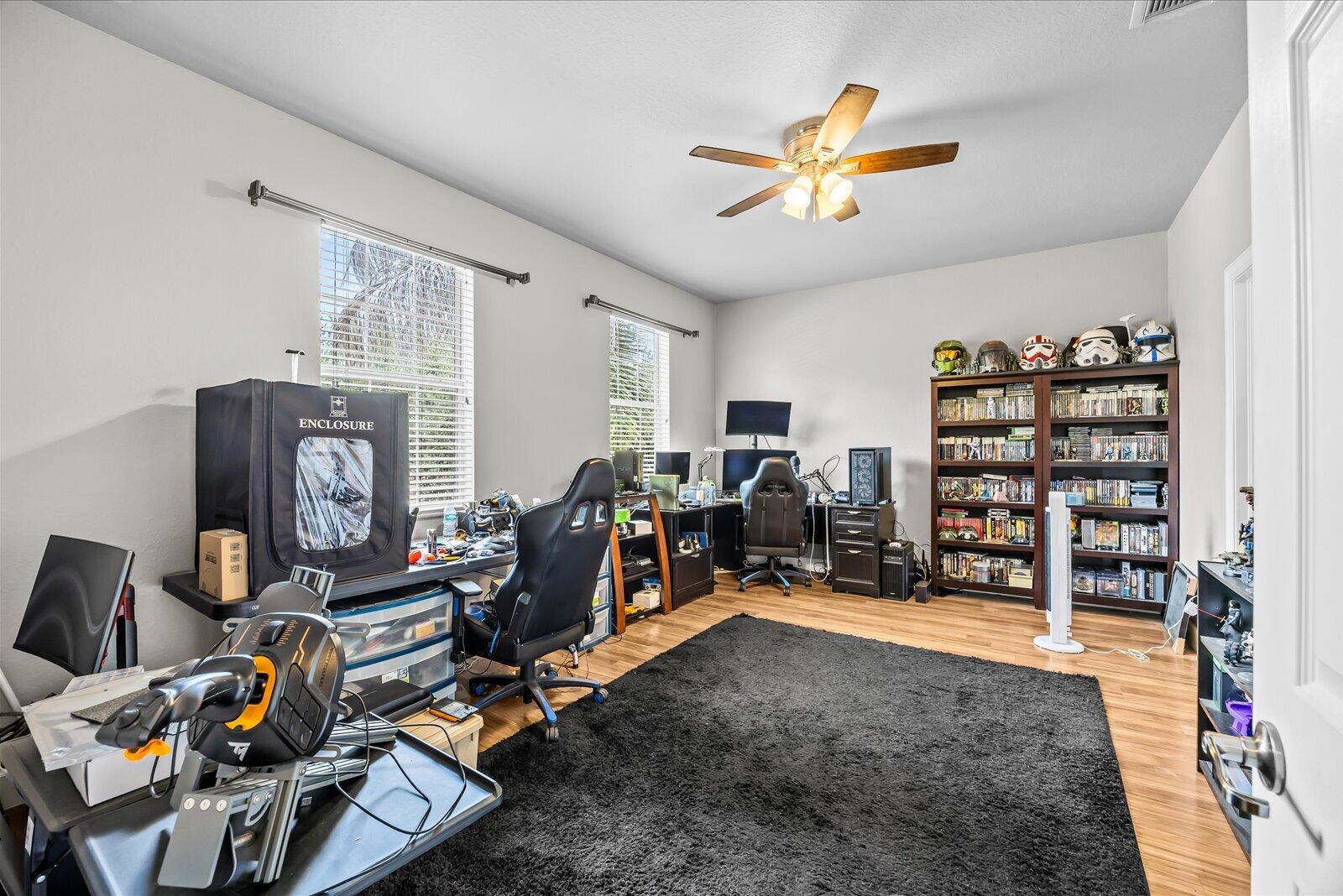 5718 SW Bald Eagle Drive