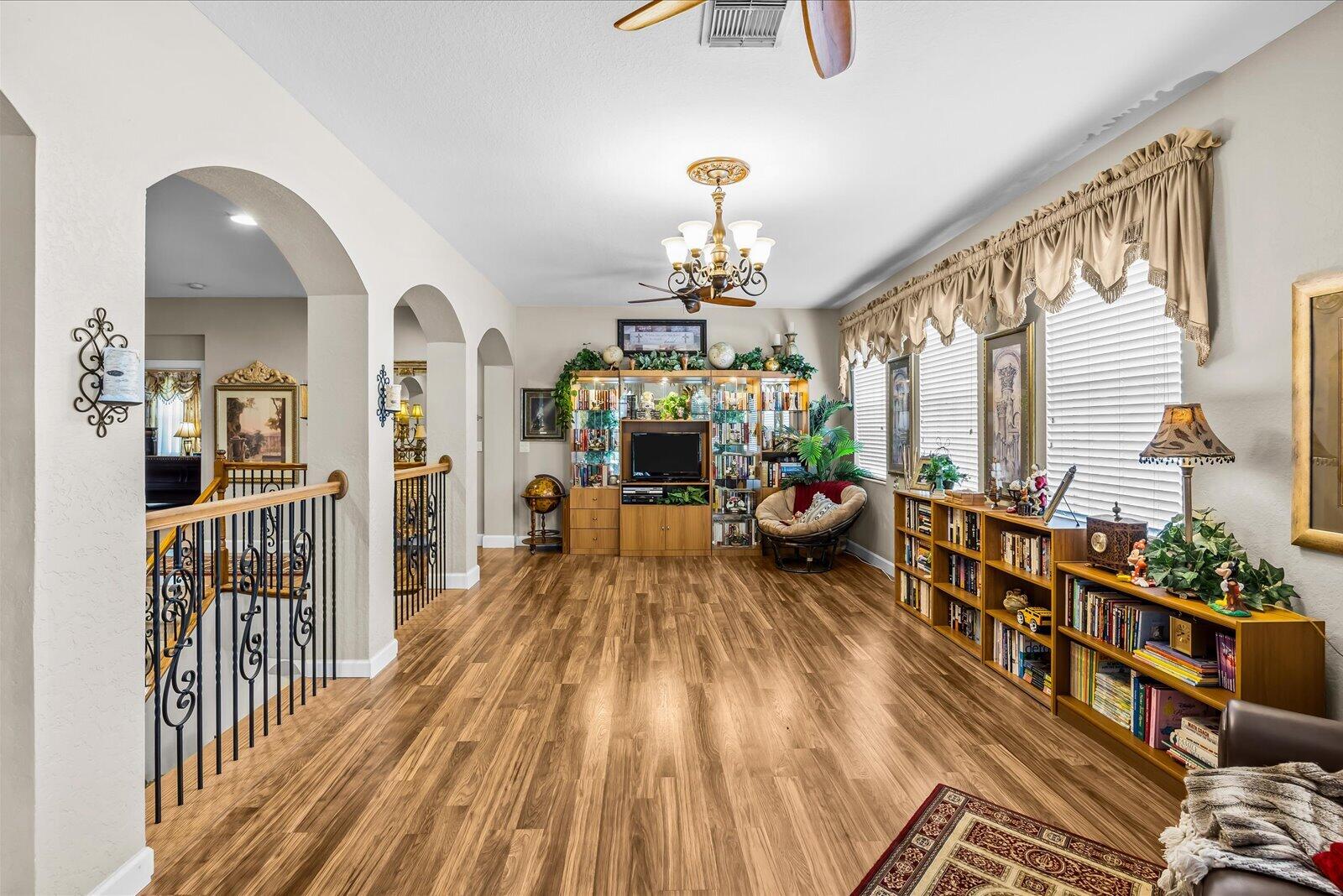 5718 SW Bald Eagle Drive