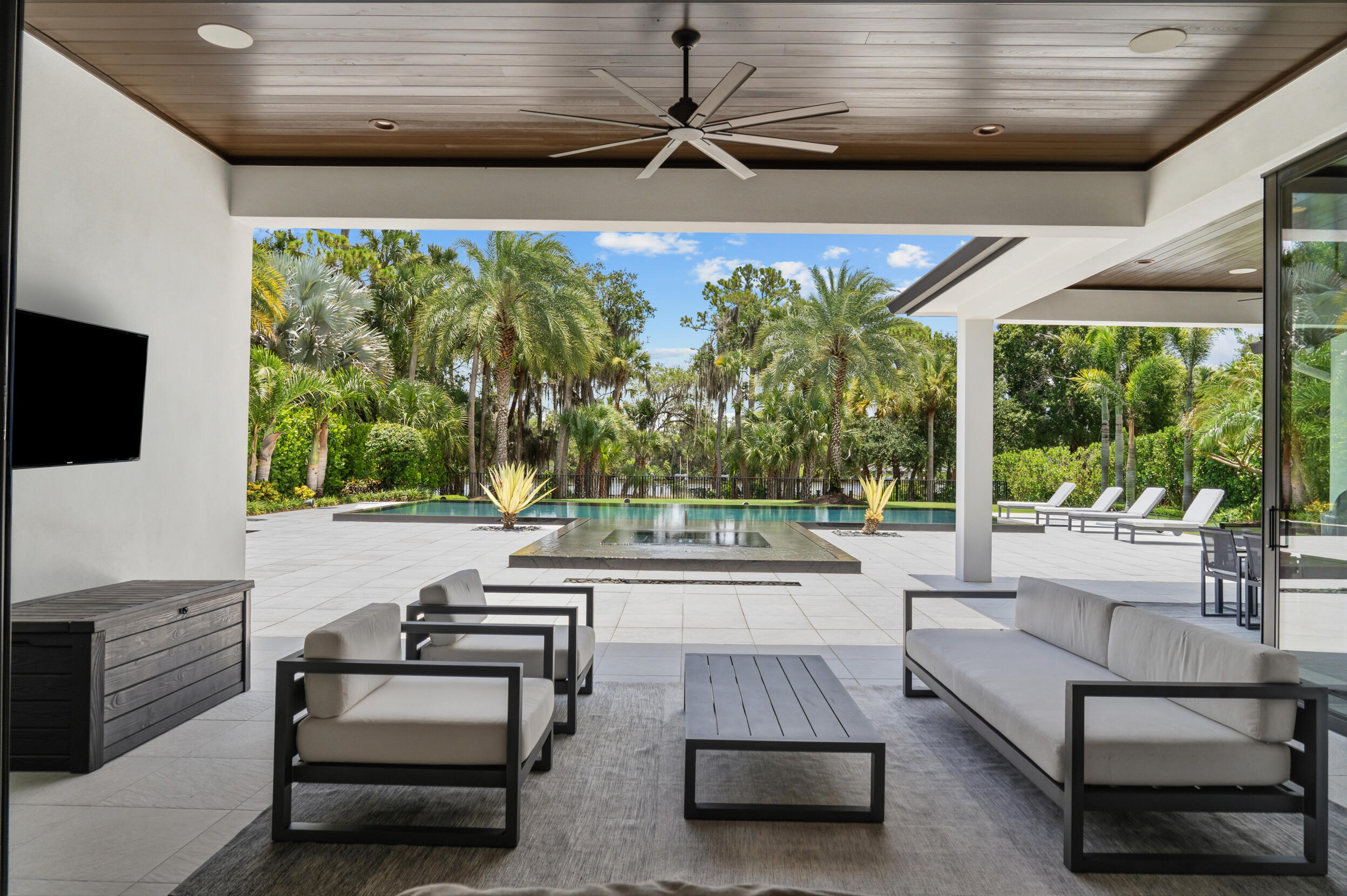 6621 SW Silver Wolf Drive