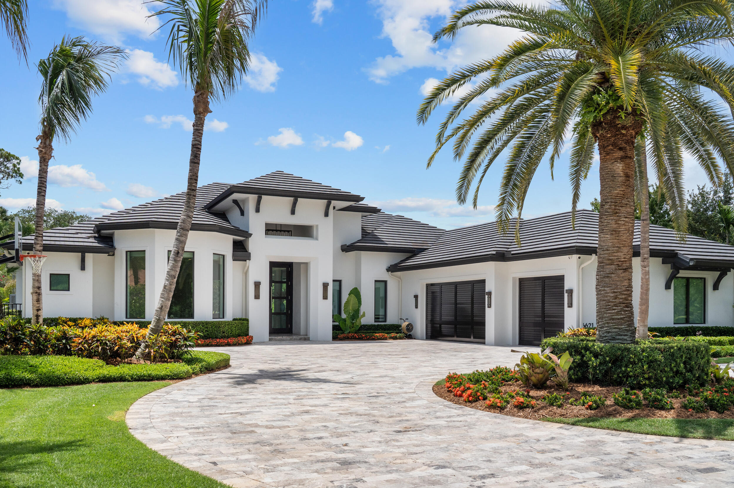 6621 SW Silver Wolf Drive