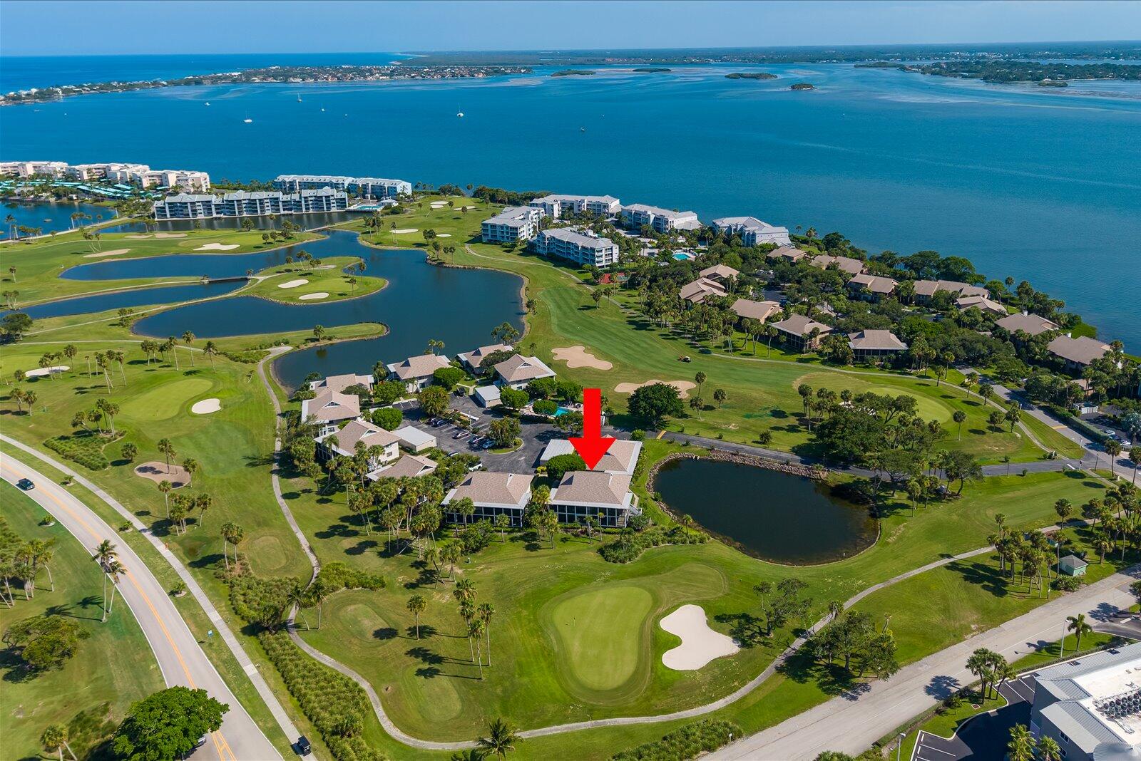 333 NE GOLFVIEW Circle