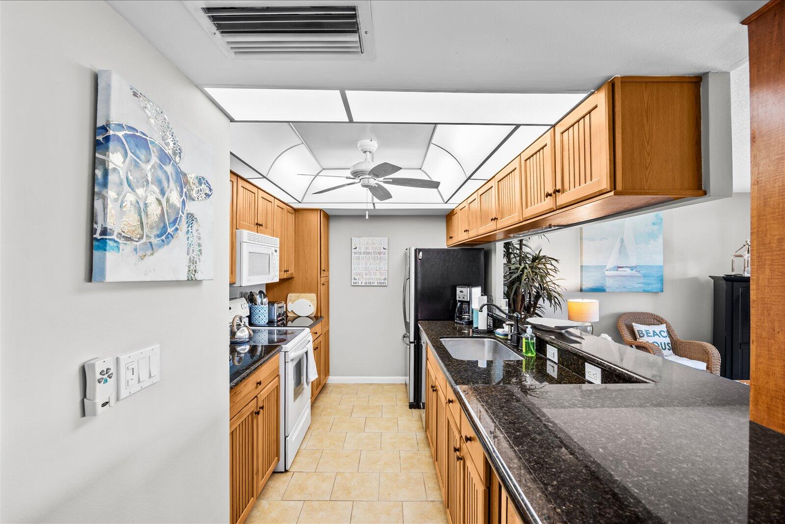 333 NE GOLFVIEW Circle