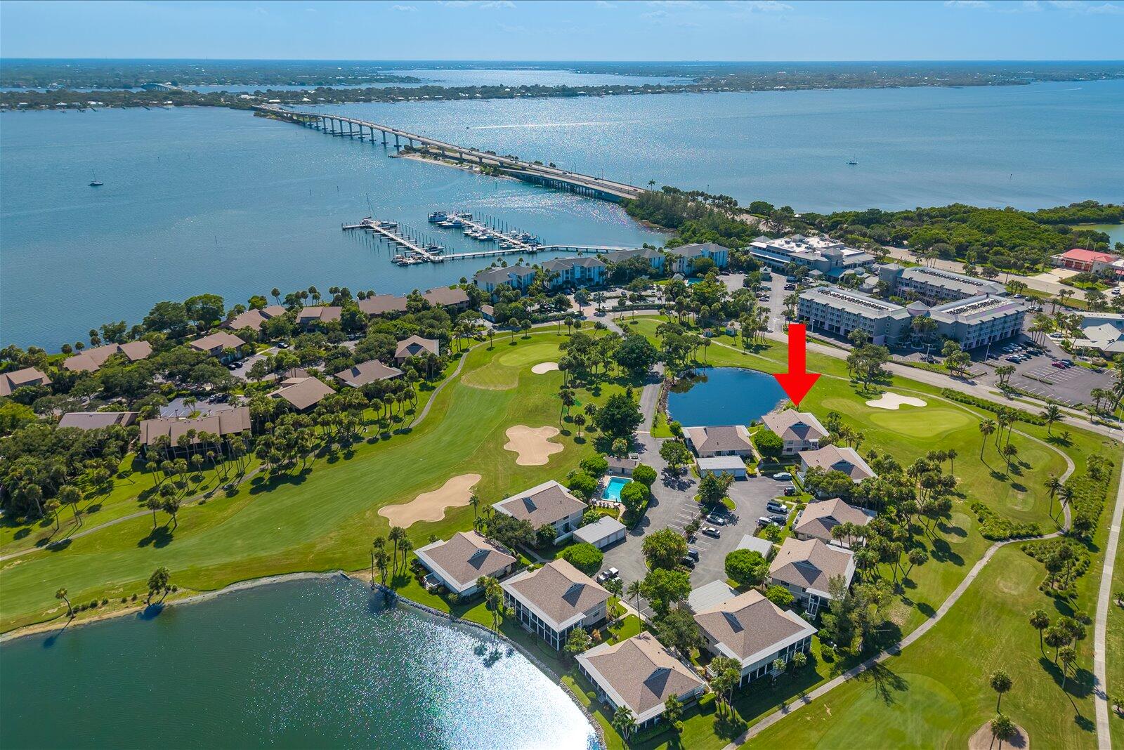 333 NE GOLFVIEW Circle