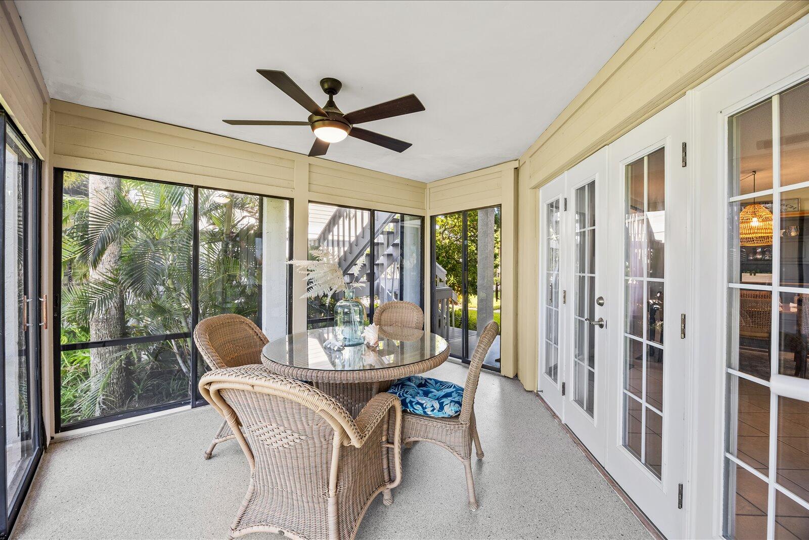 333 NE GOLFVIEW Circle