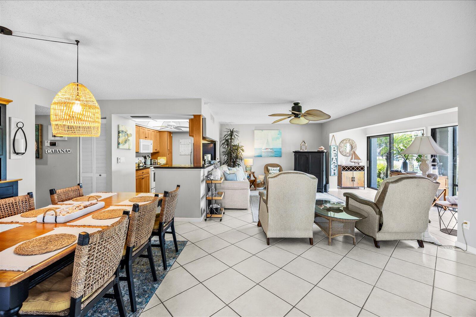 333 NE GOLFVIEW Circle
