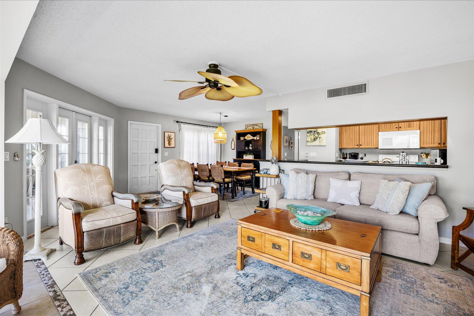 333 NE GOLFVIEW Circle