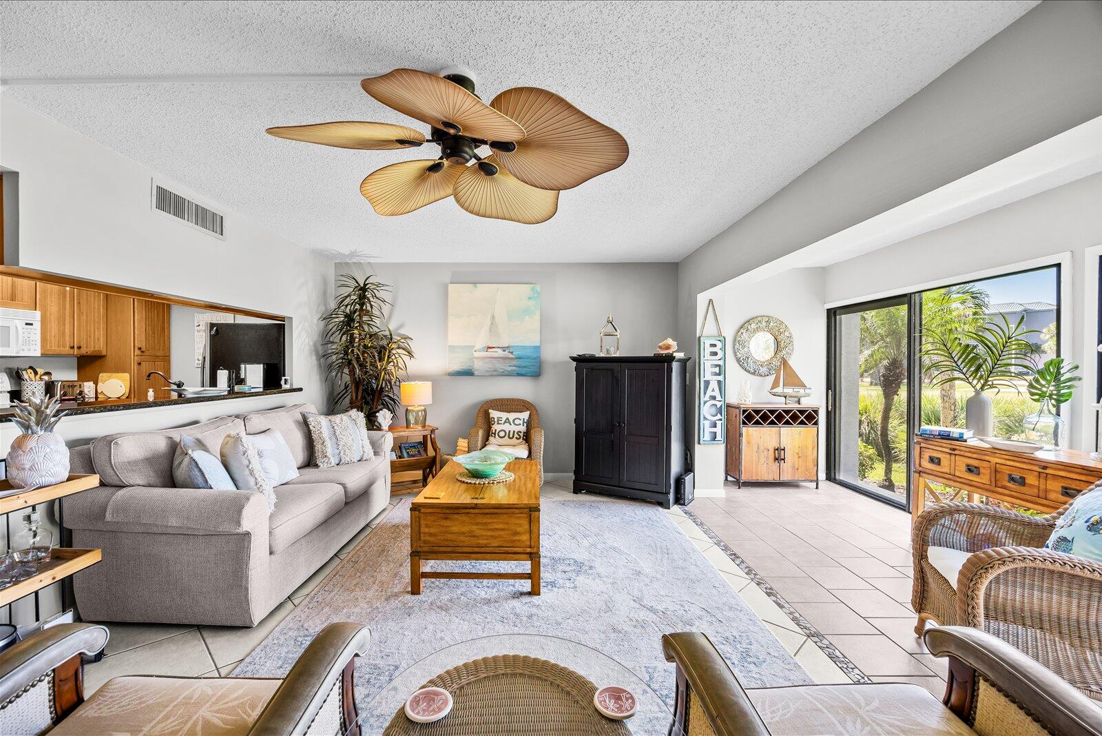 333 NE GOLFVIEW Circle