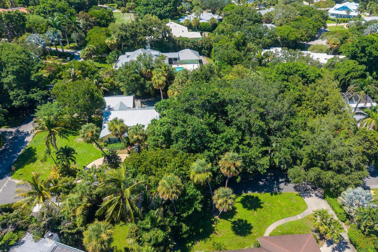 24/22 Via Lucindia Drive