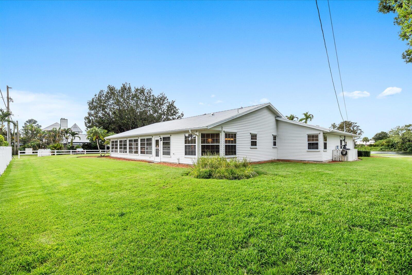 2375 NW Cove View