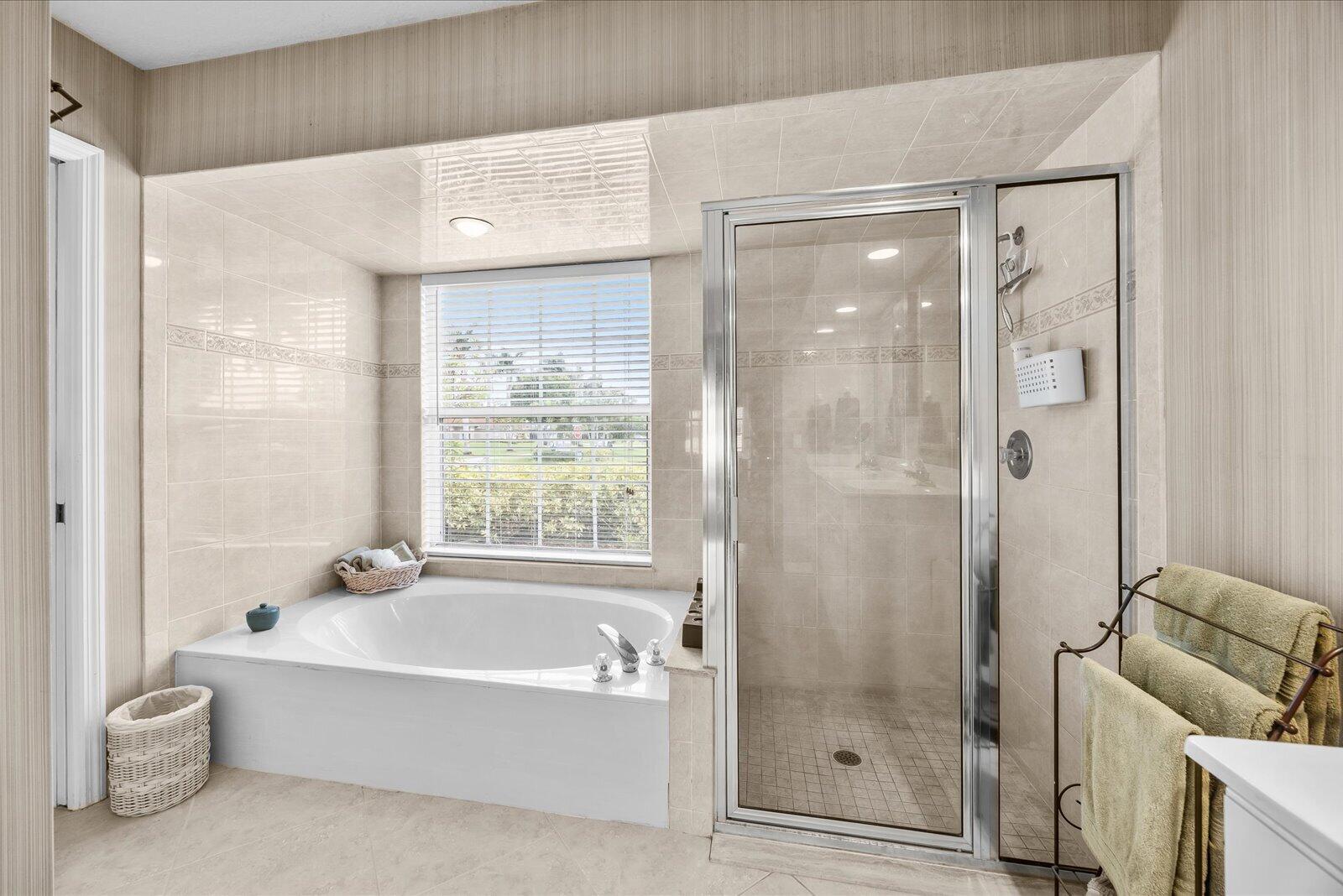 2375 NW Cove View