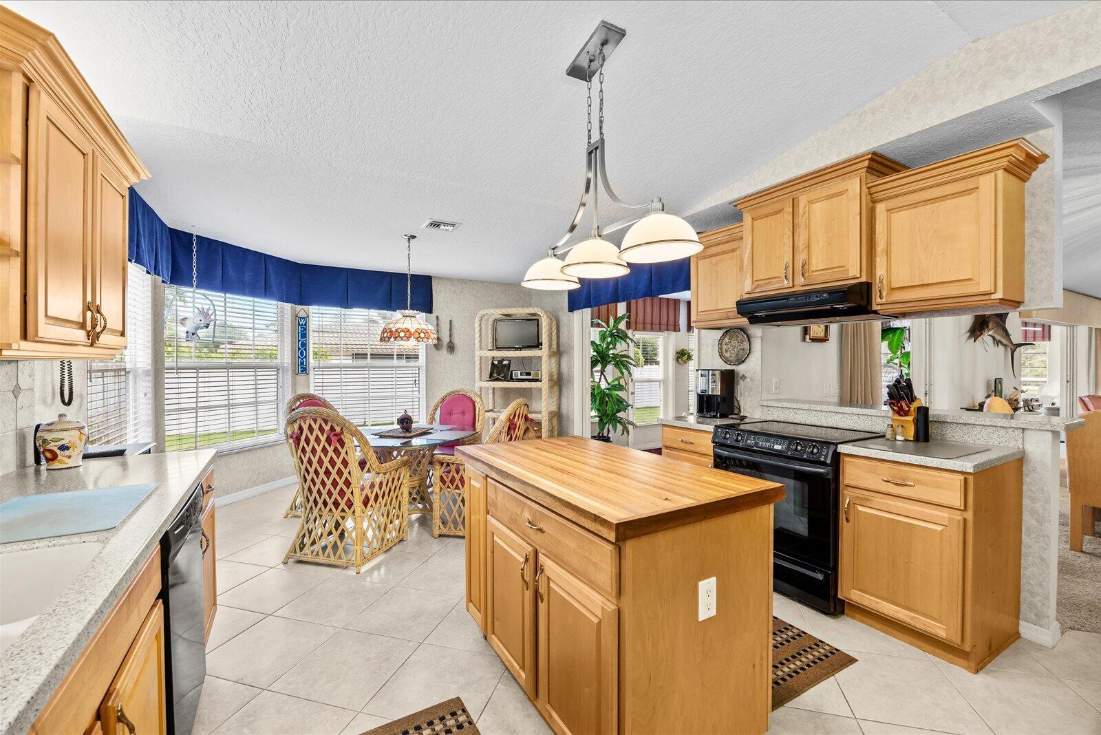 2375 NW Cove View