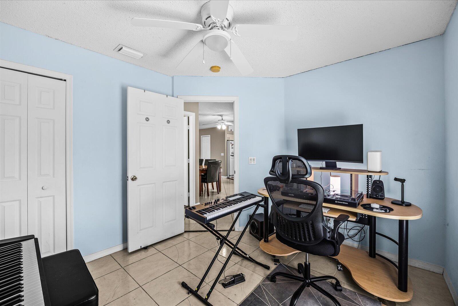 256 SW CHRISTMAS Terrace, Port St. Lucie