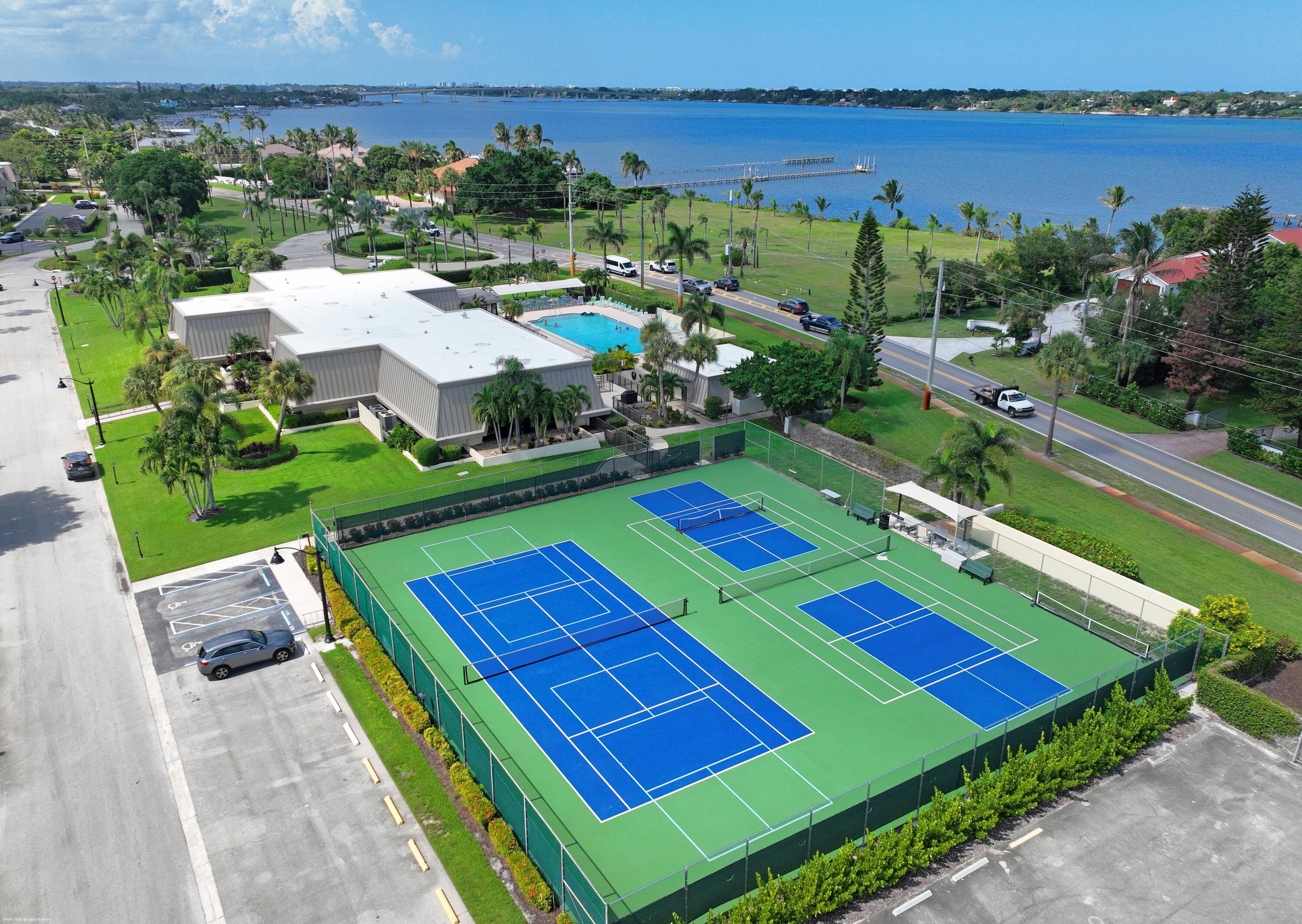 1800 SE SAINT LUCIE Boulevard 6-201