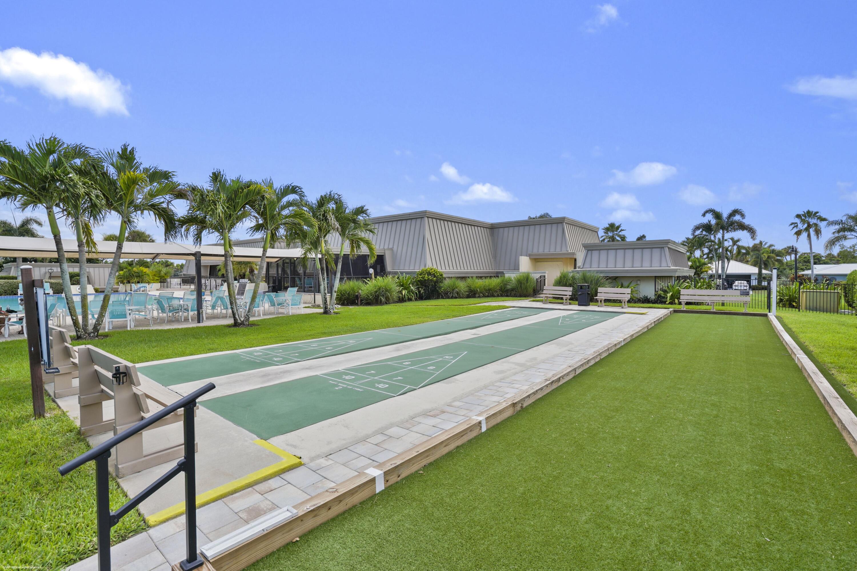 1800 SE SAINT LUCIE Boulevard 6-201