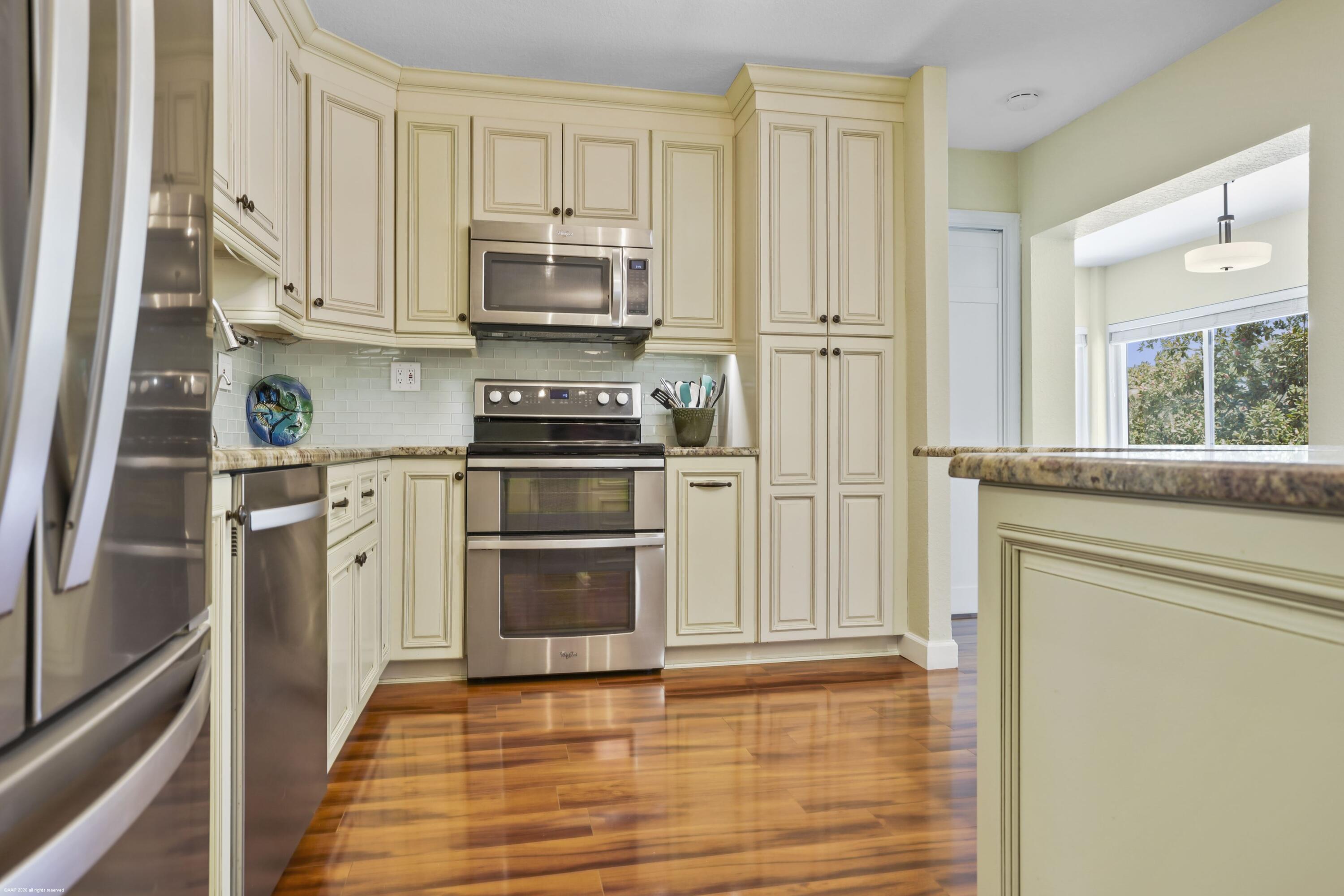 1800 SE SAINT LUCIE Boulevard 6-201