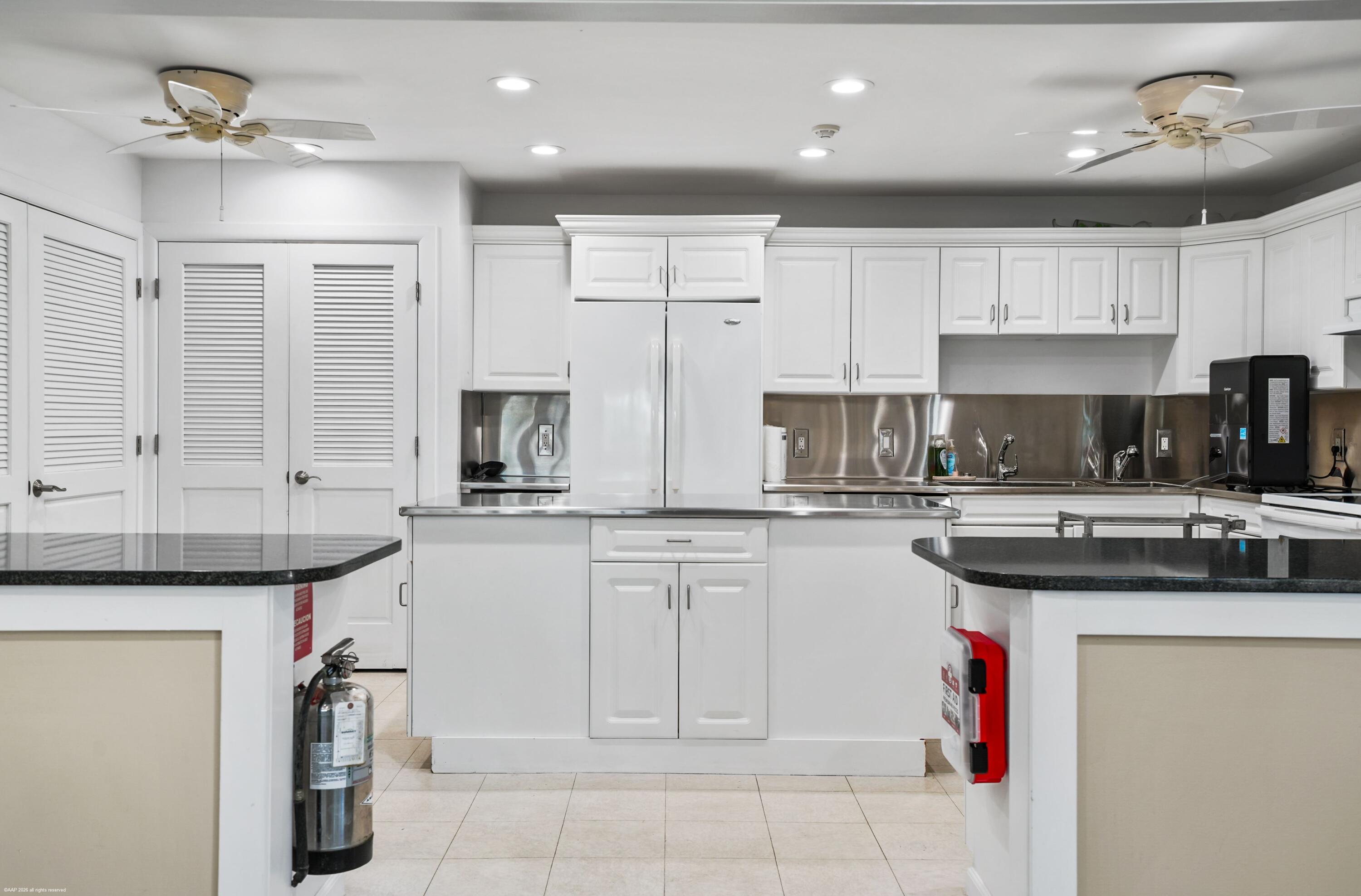 1800 SE SAINT LUCIE Boulevard 6-201