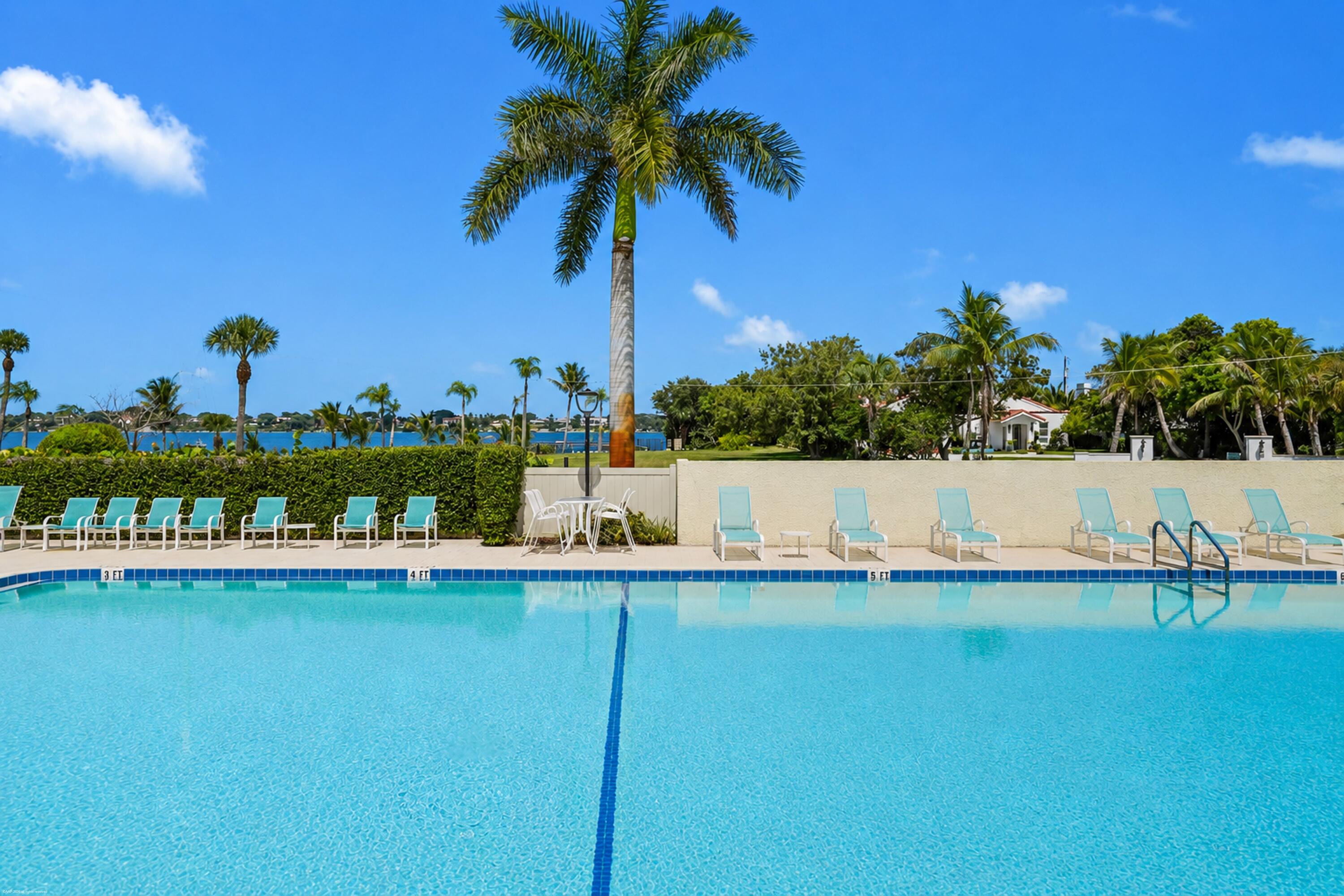 1800 SE SAINT LUCIE Boulevard 6-201