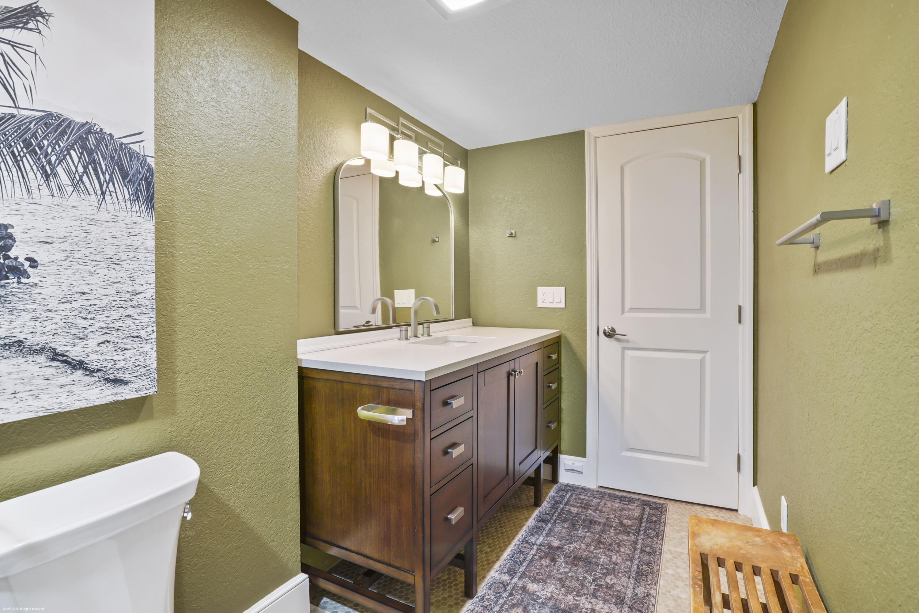 1800 SE SAINT LUCIE Boulevard 6-201