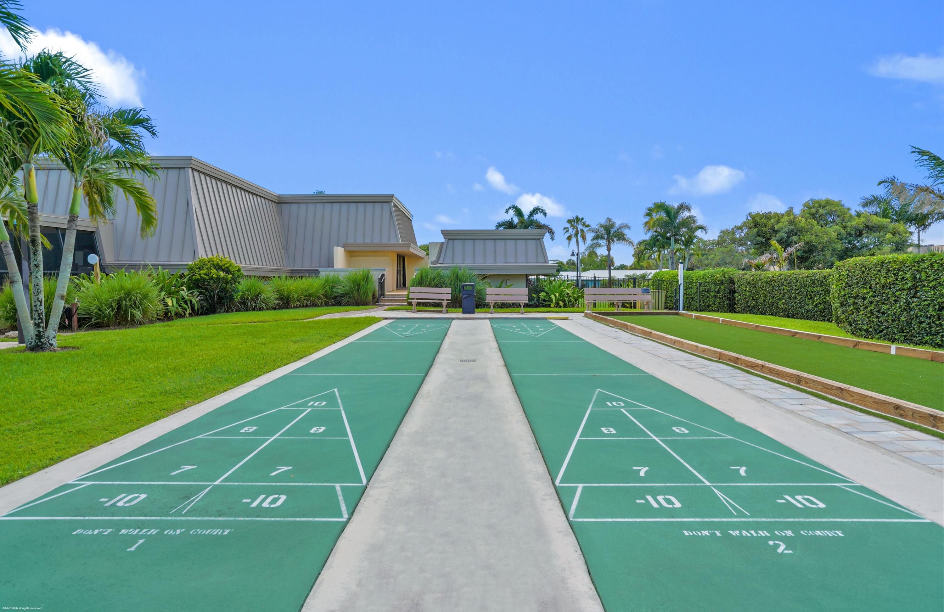 1800 SE SAINT LUCIE Boulevard 6-201