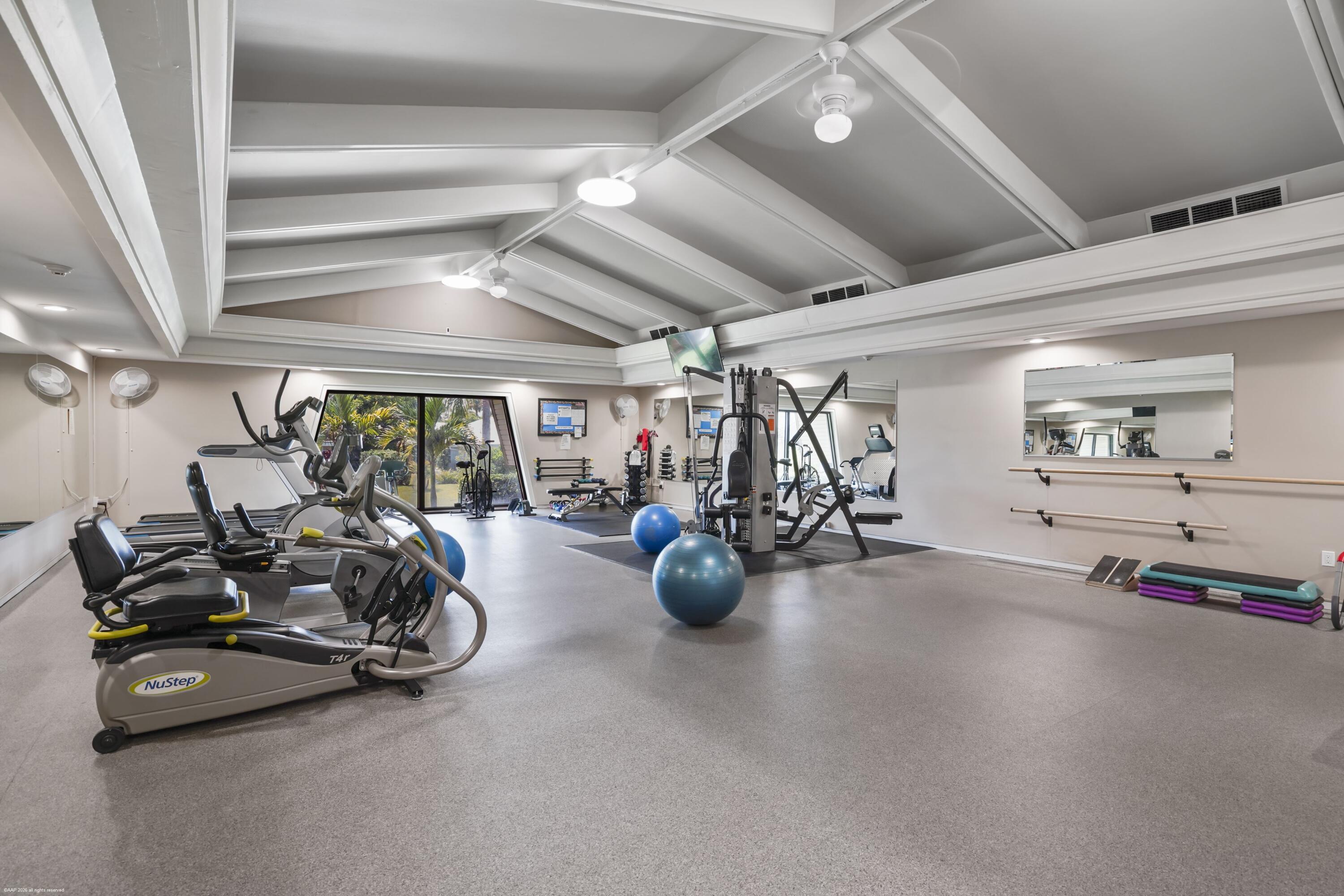 1800 SE SAINT LUCIE Boulevard 6-201