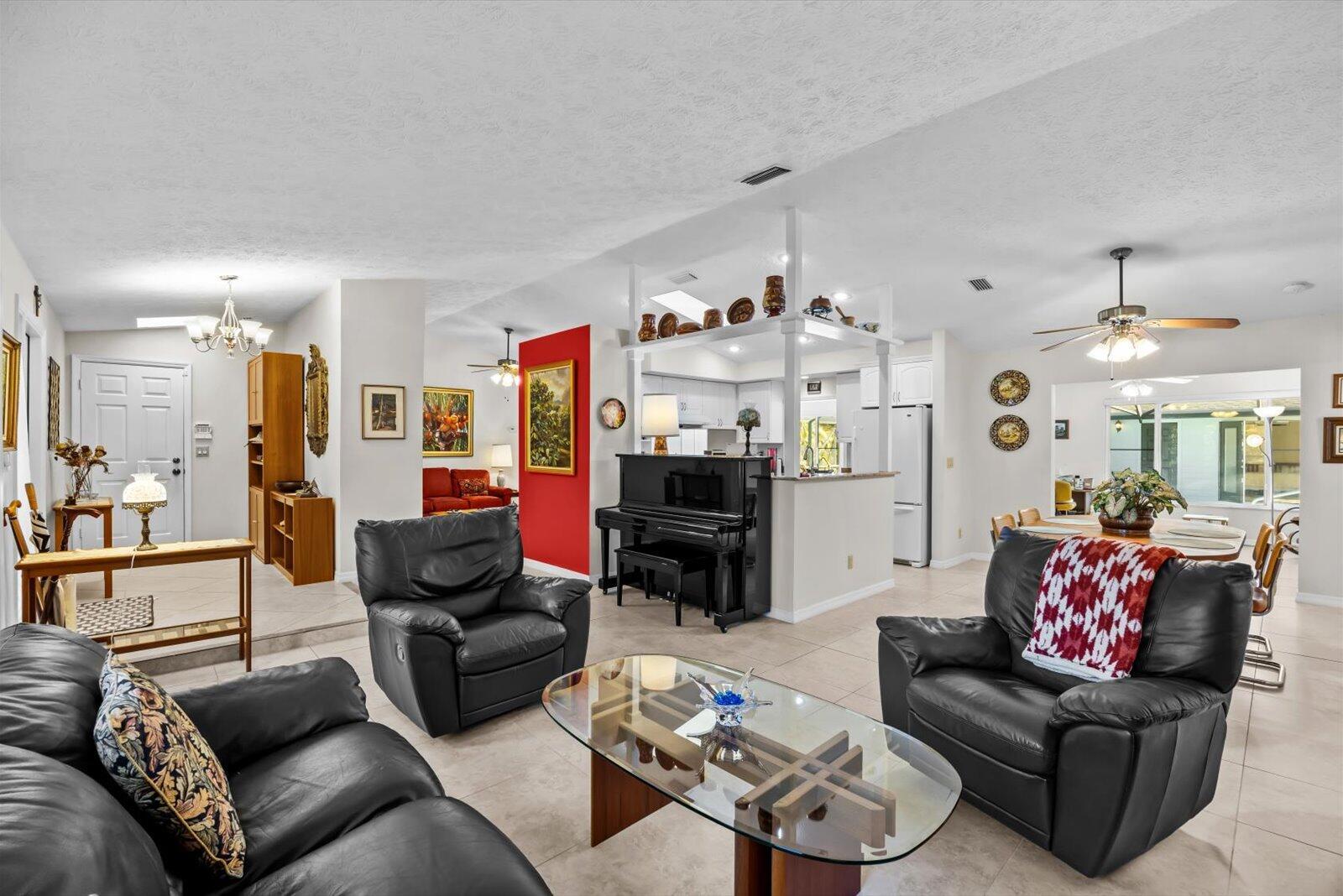 571 NE TOWN Terrace