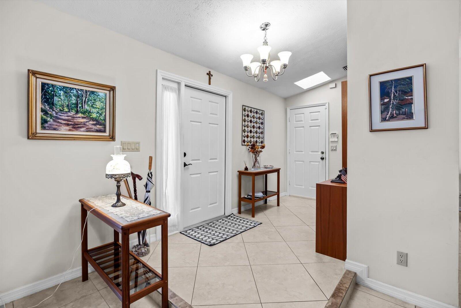 571 NE TOWN Terrace