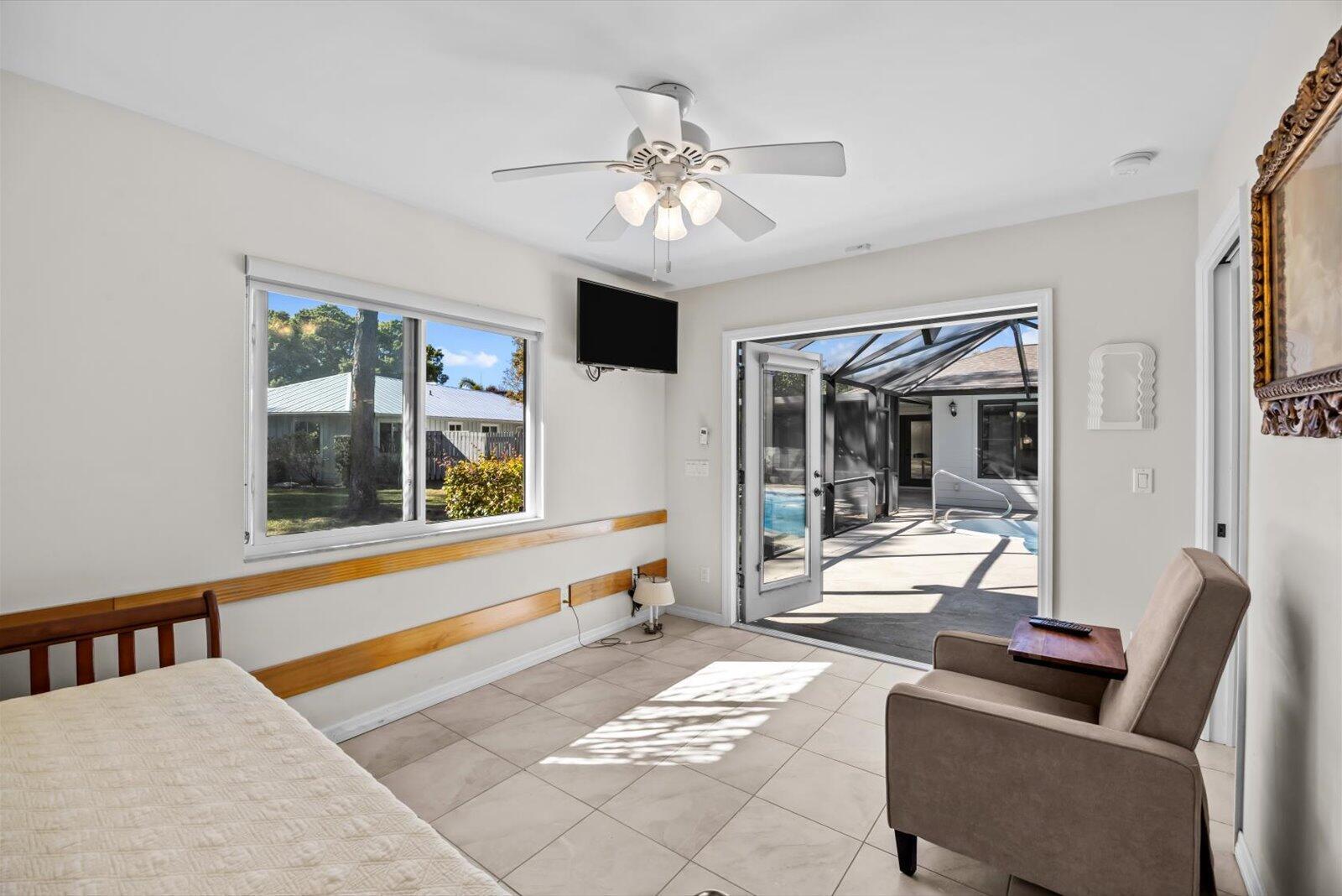 571 NE TOWN Terrace