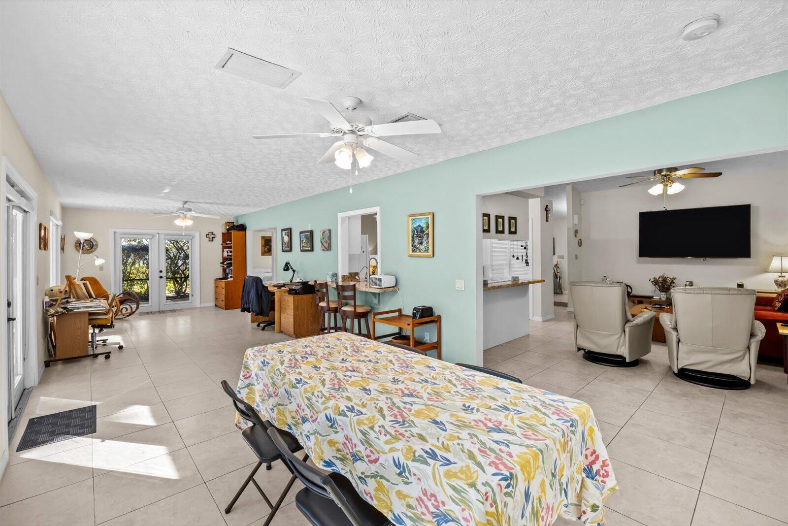 571 NE TOWN Terrace