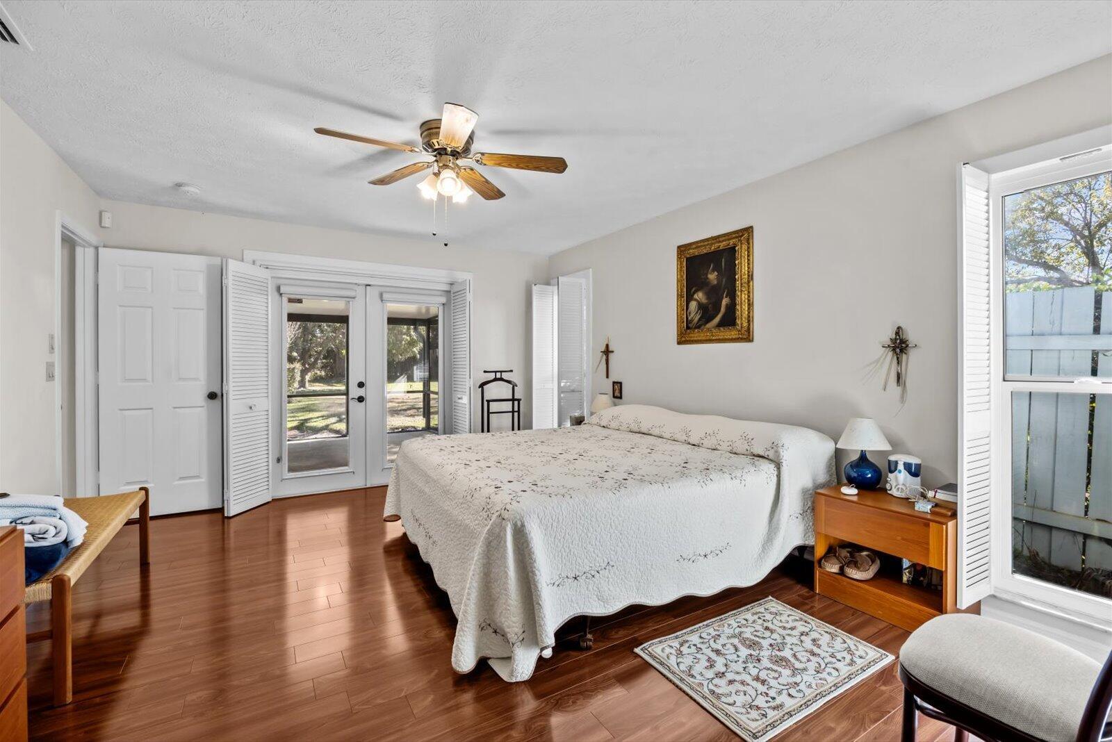 571 NE TOWN Terrace