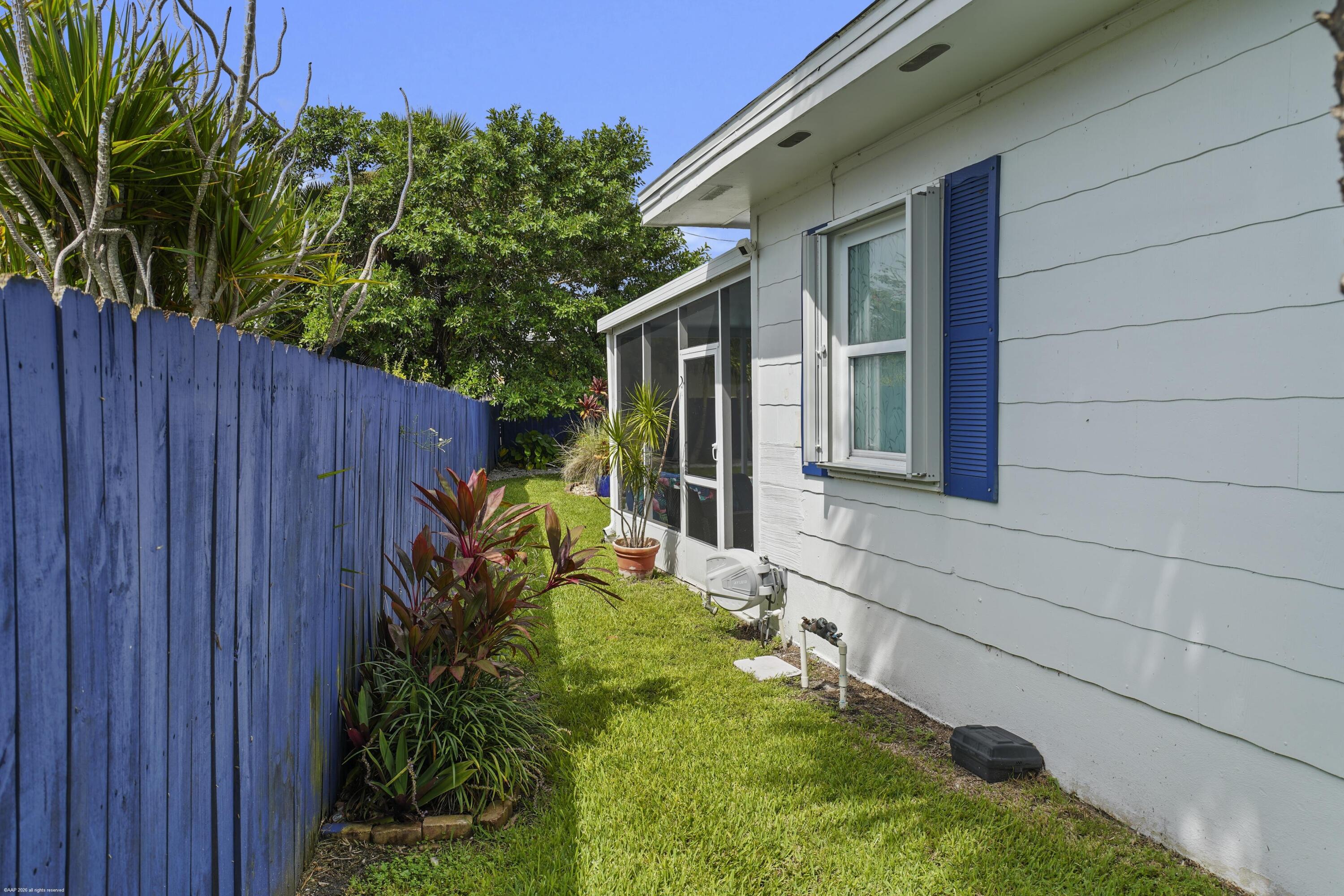 307 GRANADA Street