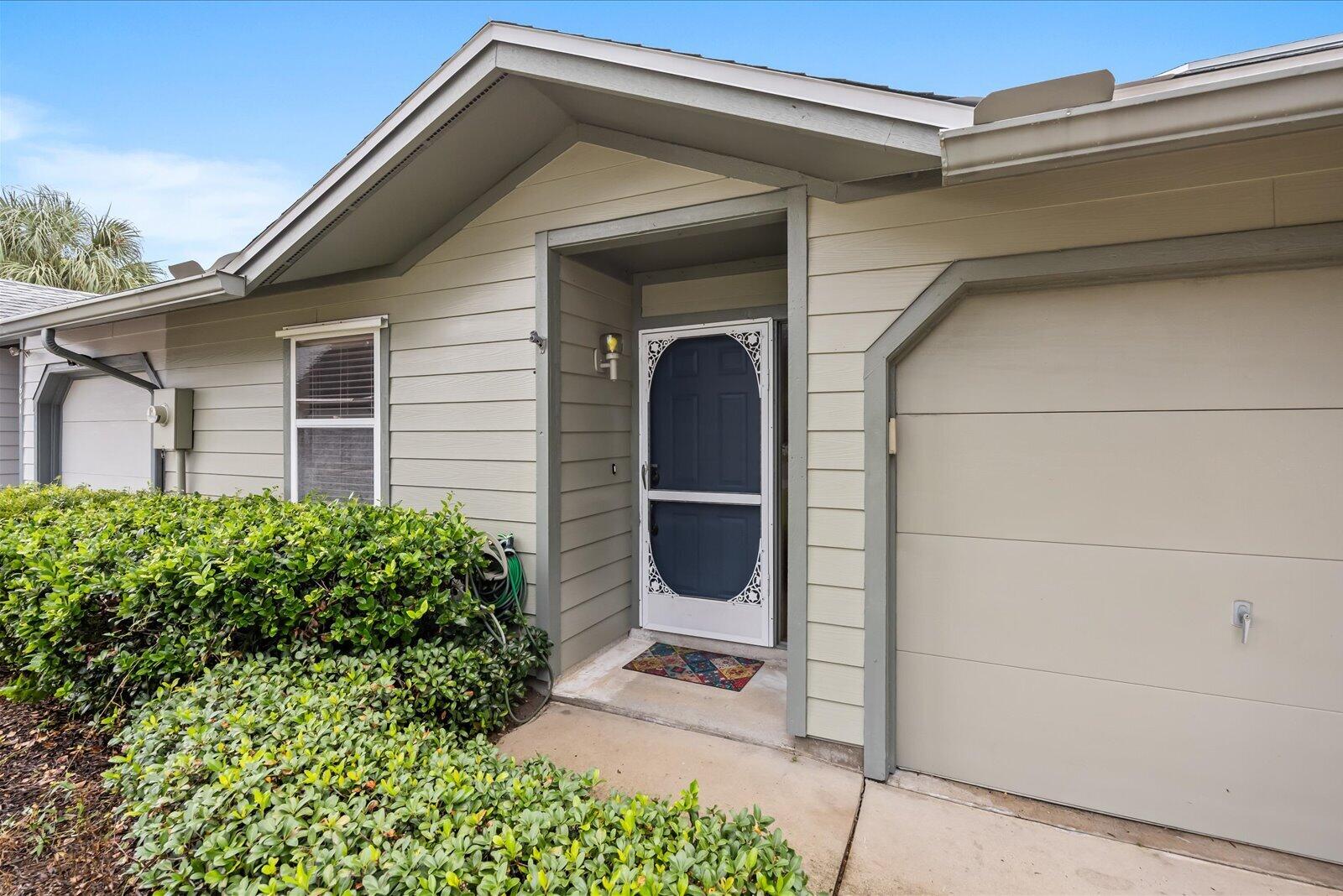 663 NE WAX MYRTLE Way