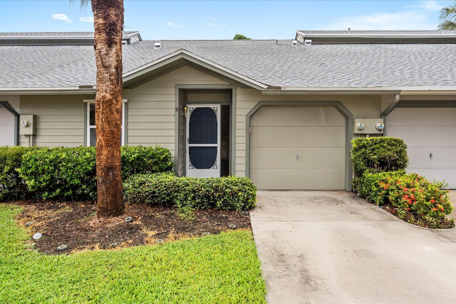 663 NE WAX MYRTLE Way