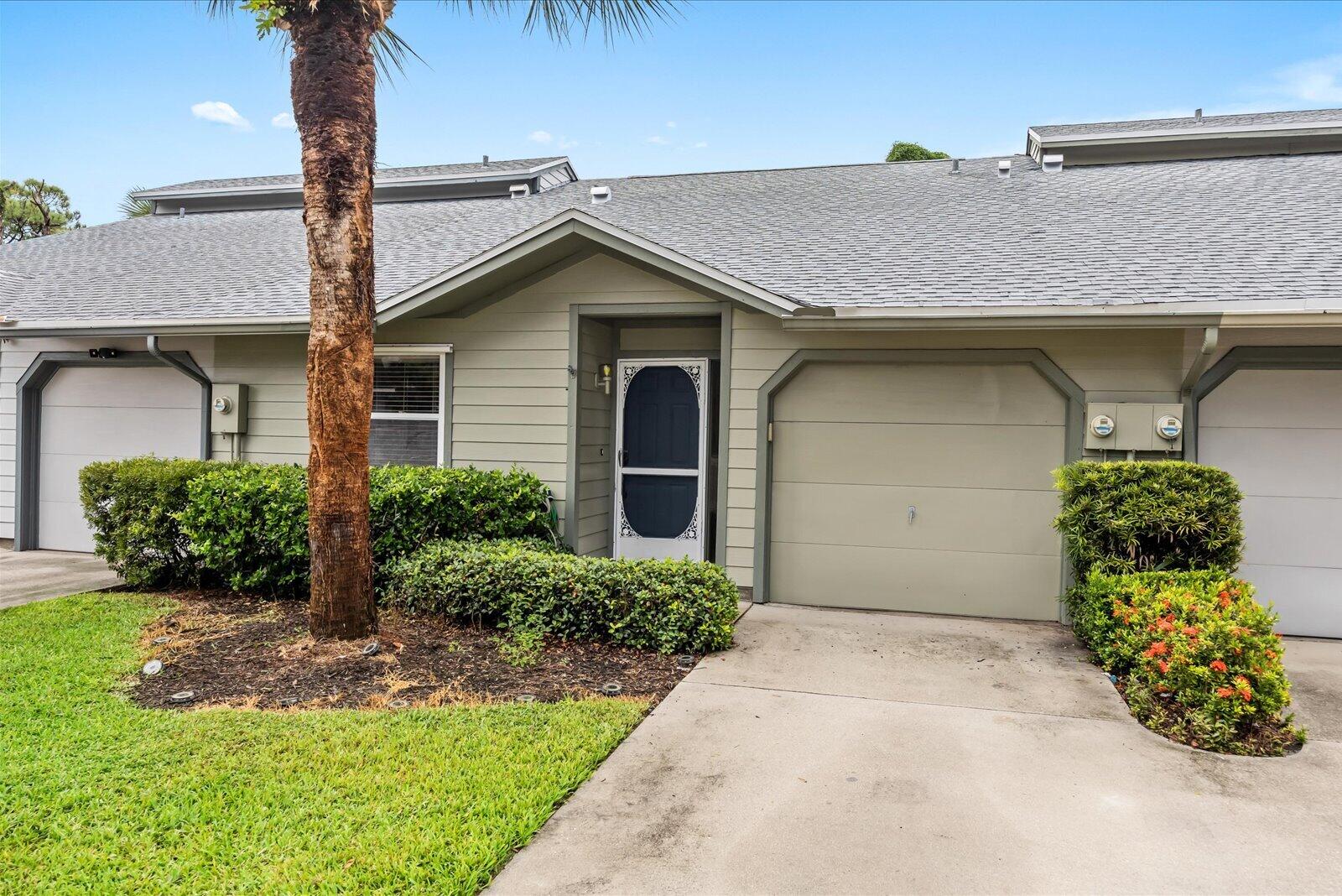 663 NE WAX MYRTLE Way