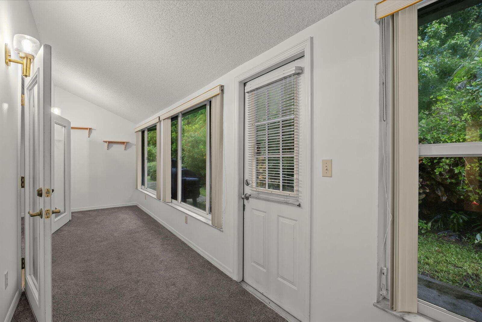 663 NE WAX MYRTLE Way