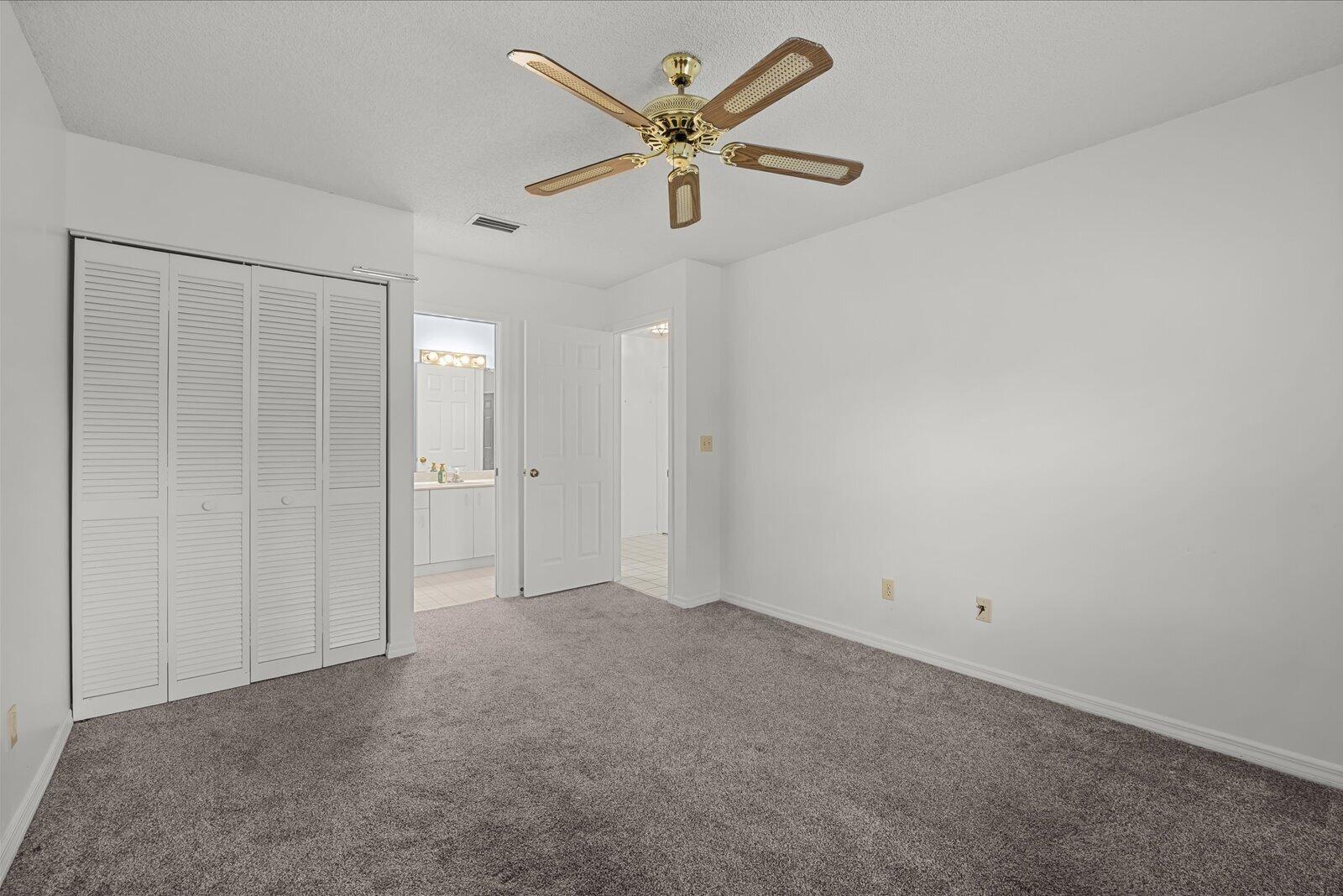 663 NE WAX MYRTLE Way