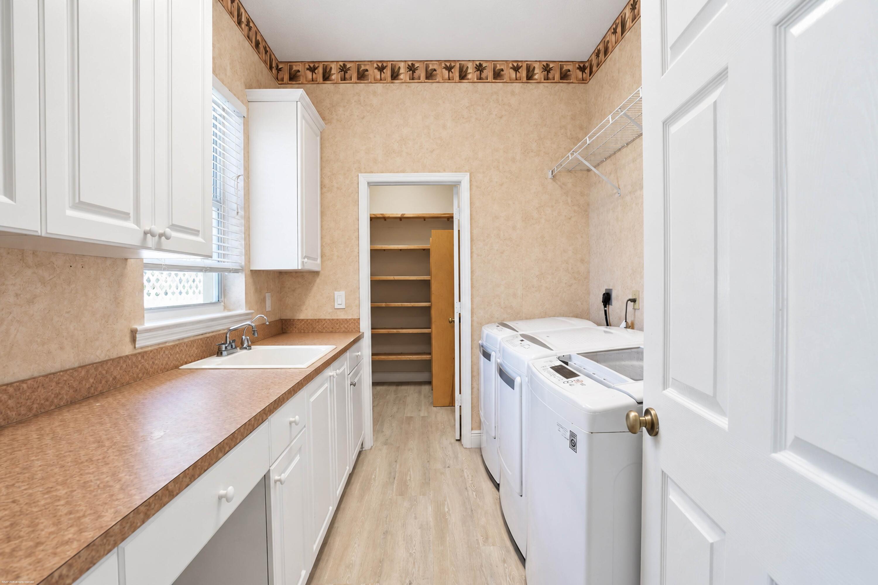 5508 SW ORCHID BAY Drive