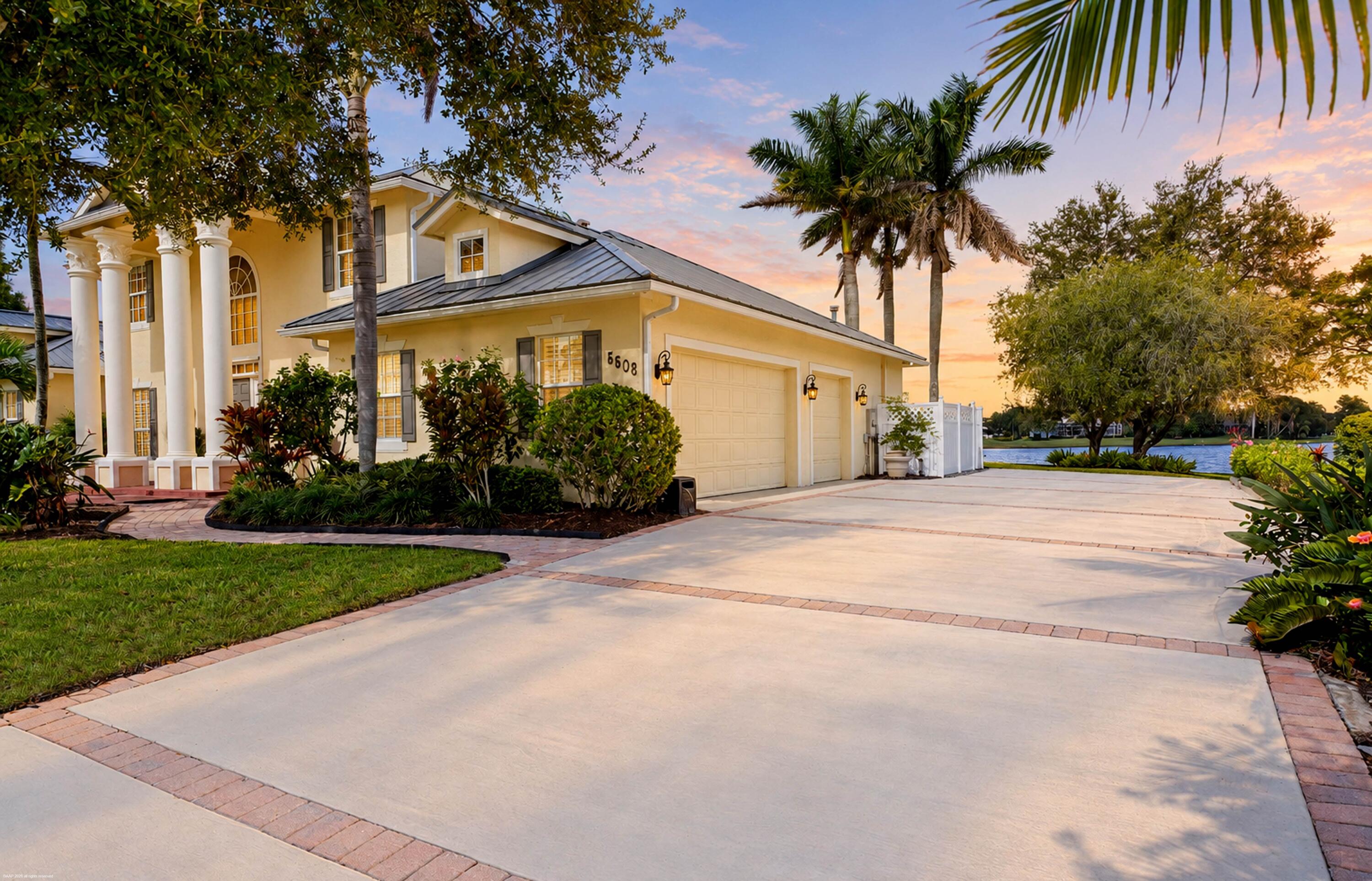 5508 SW ORCHID BAY Drive