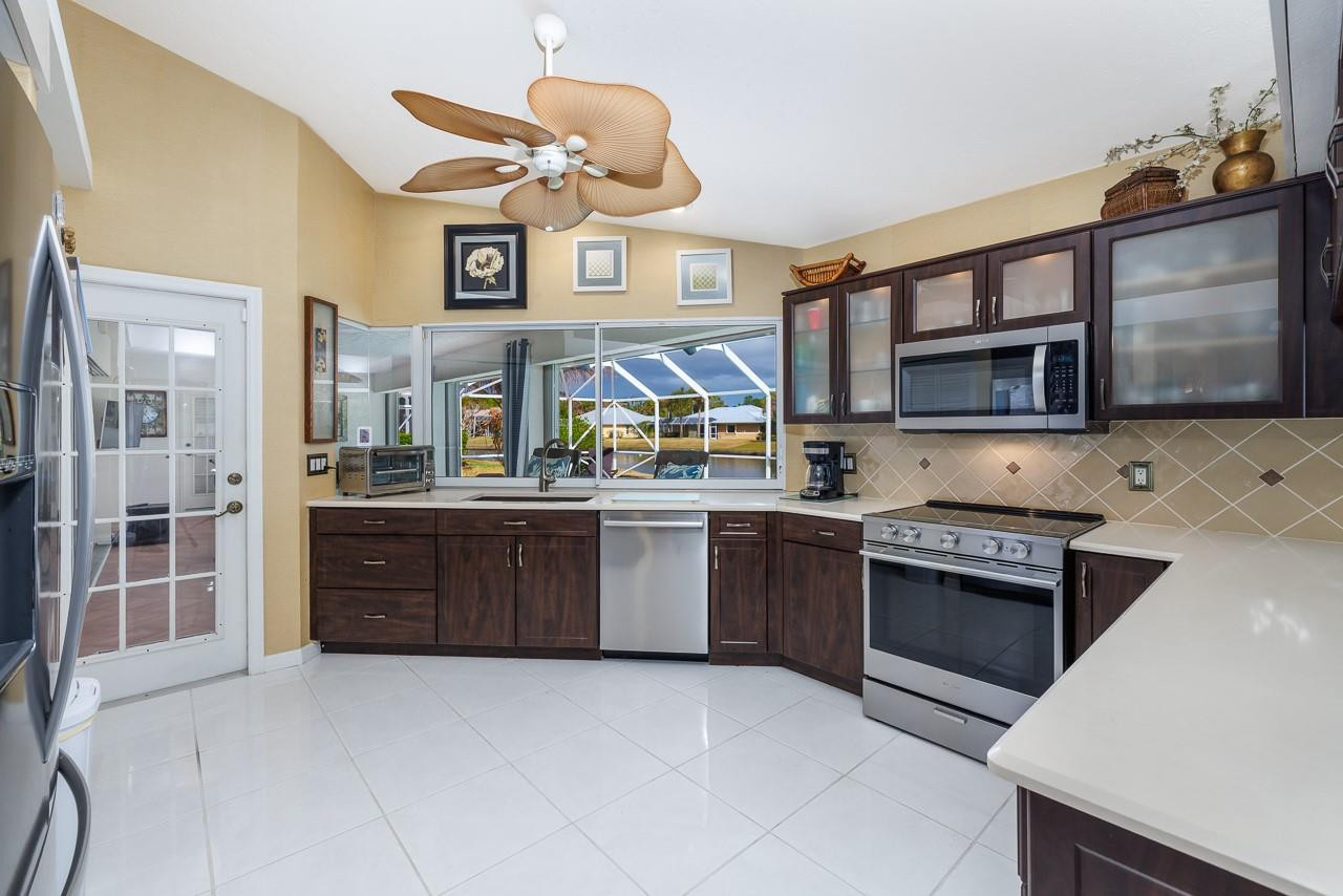 2303 SW Danforth Circle