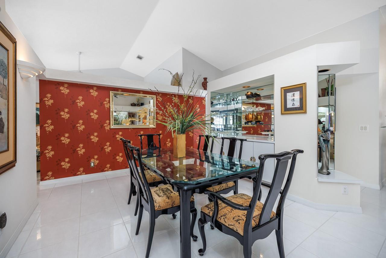 2303 SW Danforth Circle