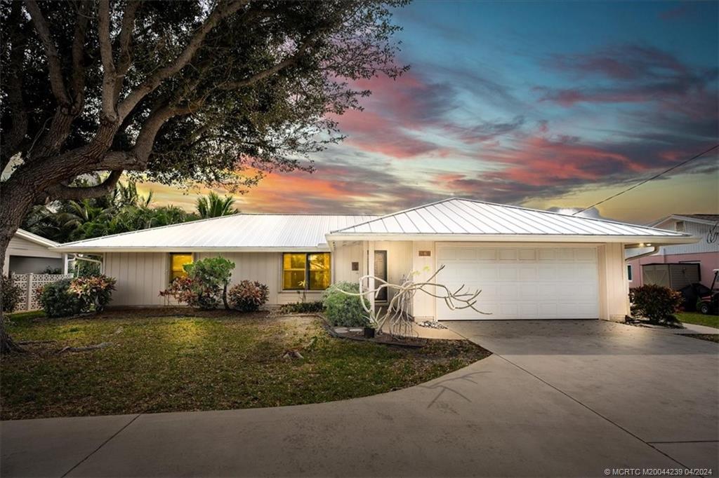 1364 SW Egret Way