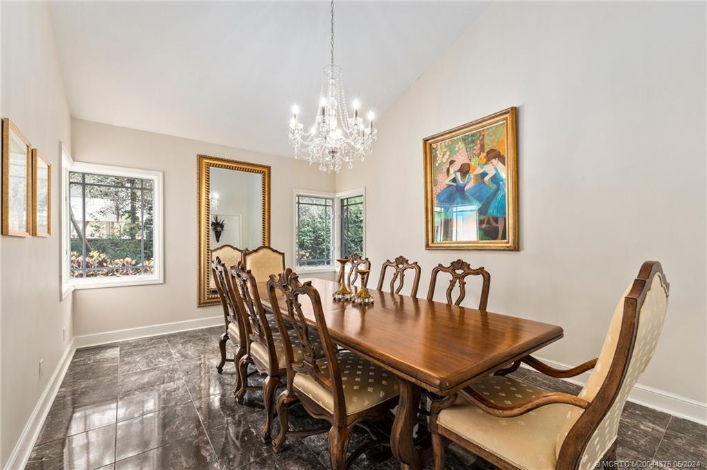 12 Oakwood Drive
