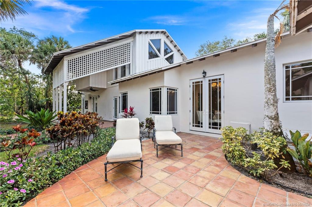 12 Oakwood Drive