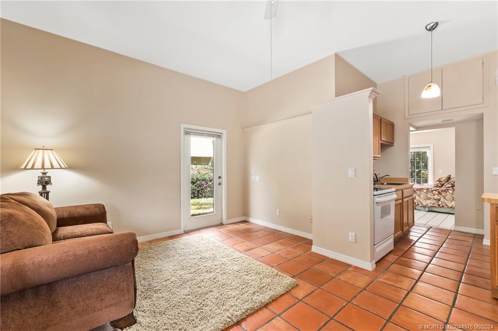 12 Oakwood Drive