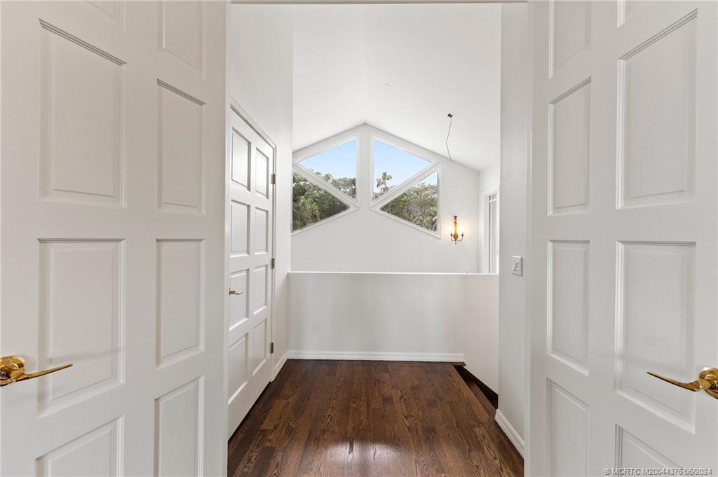 12 Oakwood Drive
