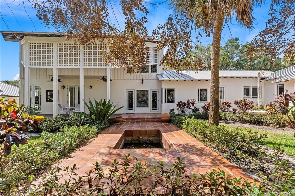 12 Oakwood Drive