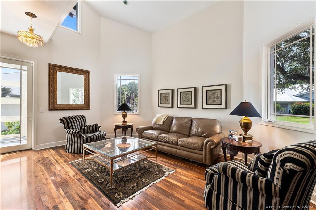 12 Oakwood Drive