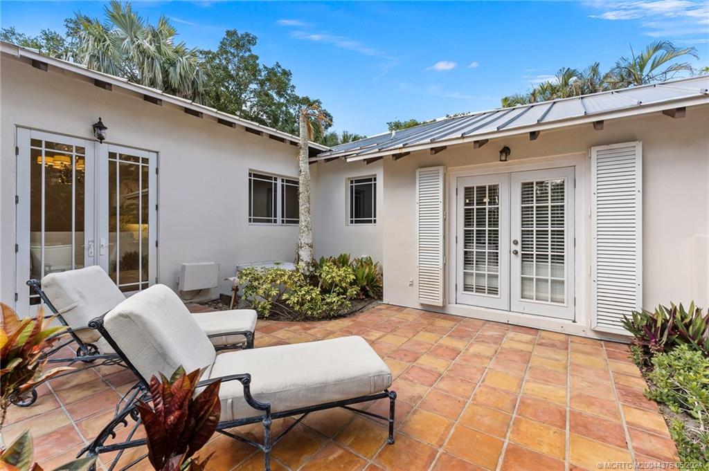 12 Oakwood Drive