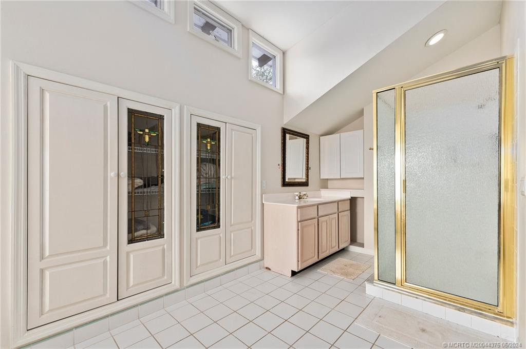 12 Oakwood Drive